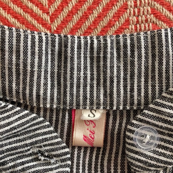 Embroidered cotton blouse - Picture 7 of 7